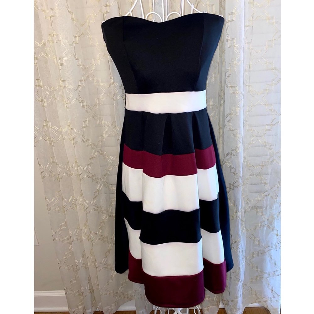 Women’s Strapless Dress